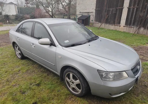 wielkopolskie Hyundai Sonata cena 3999 przebieg: 380000, rok produkcji 2007 z Krzyż Wielkopolski